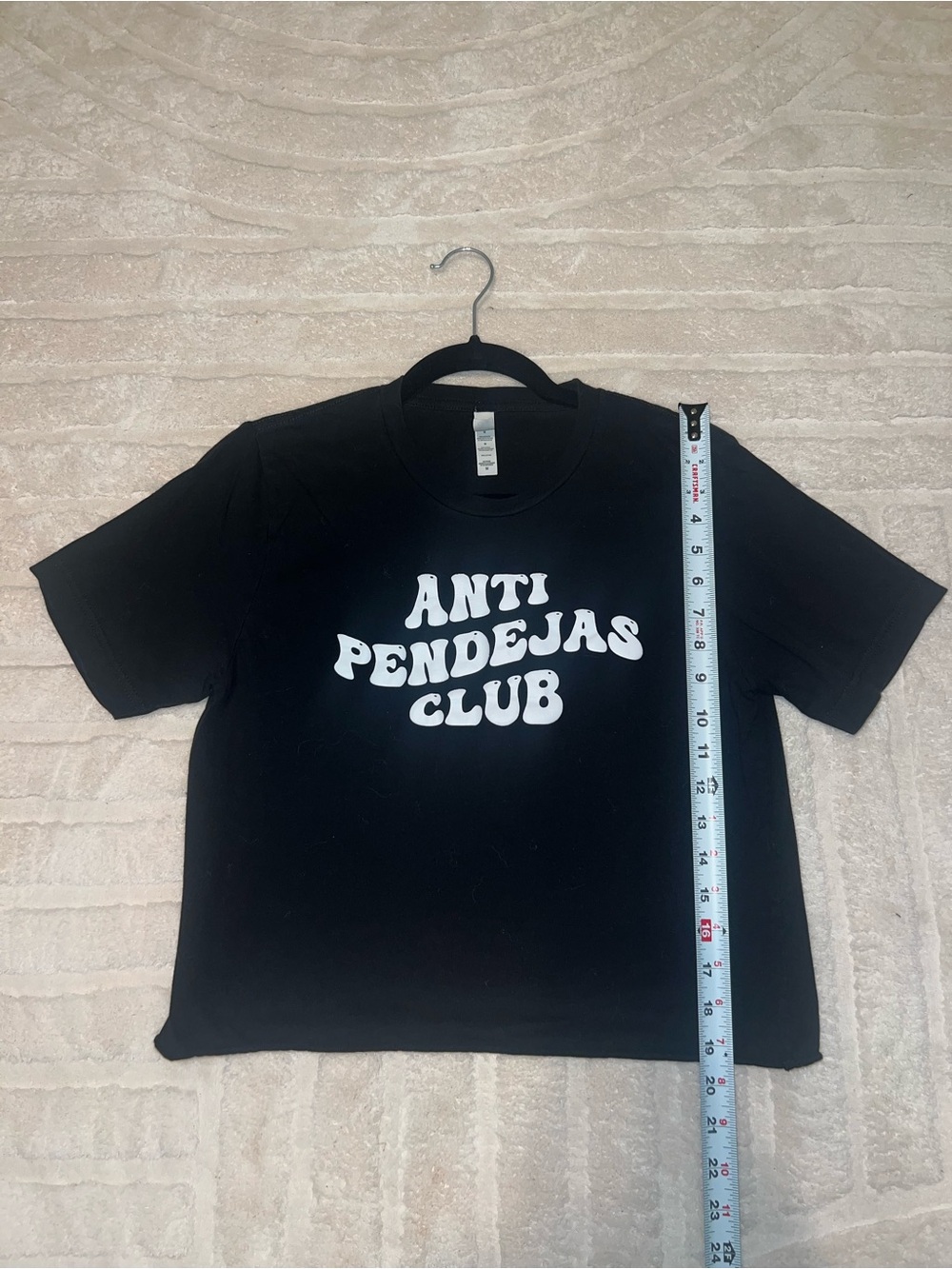 Black "Anti Pendejas Club" cropped Tee